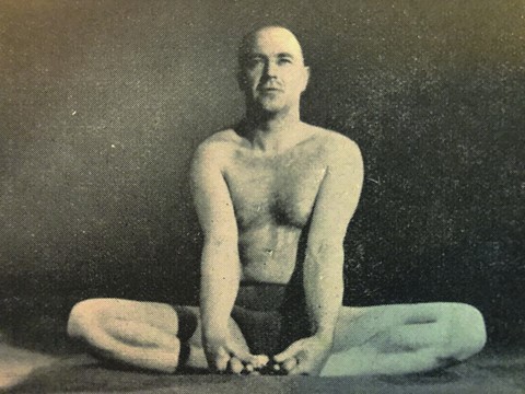 Lucien Ferrer - yoga